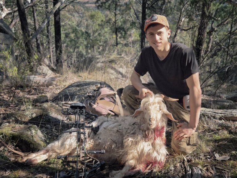 forest-to-fork-nsw-hunting-guide-state-forest-hunt-happy-guests-9